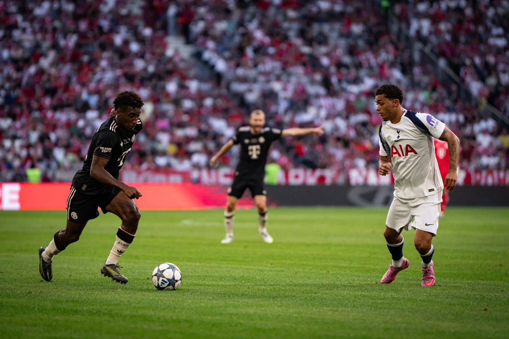 直挂球门左 直挂球门左