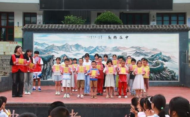 起这天, 这场运动会, 气氛一下就 起这天, 这场运动会, 气氛一下就