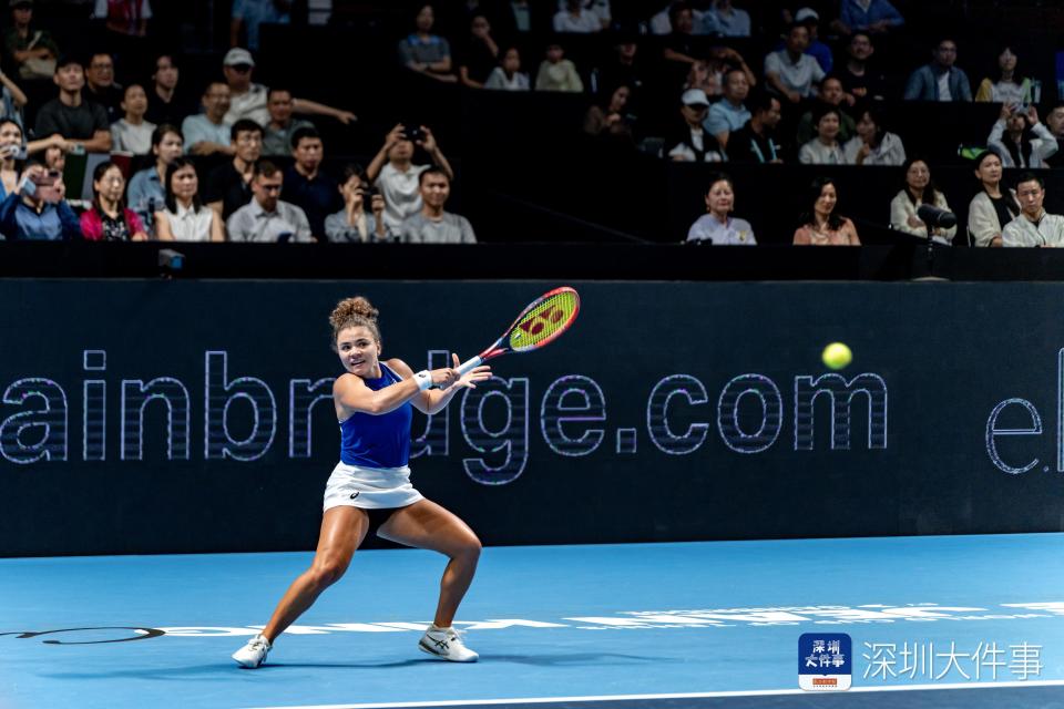 意大利队已, 六座比利, https