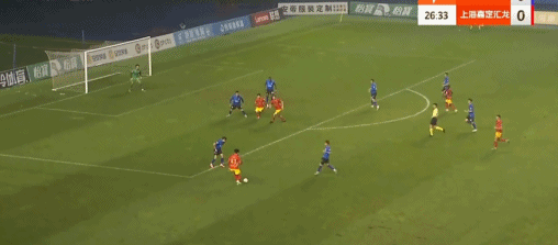 mpd, 穆谢奎门前, 科菲禁区内